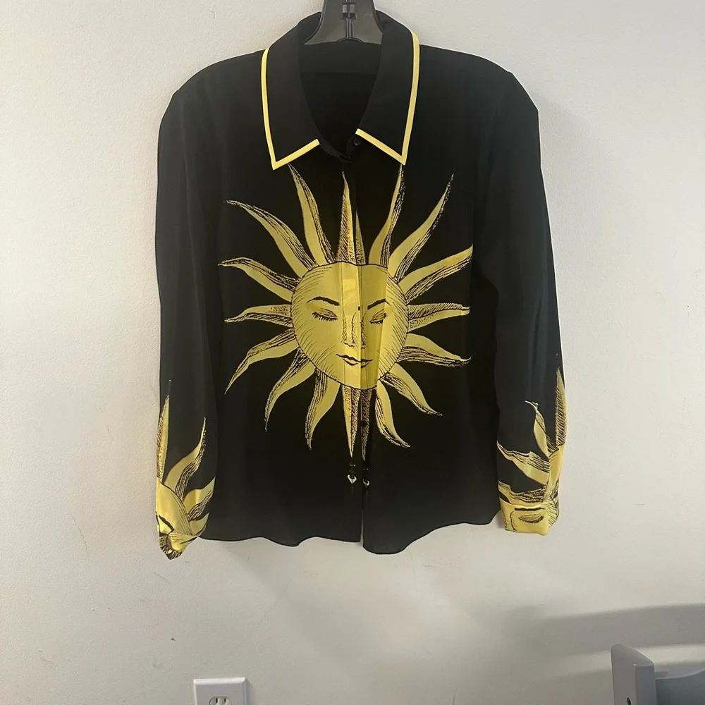 Alice + Olivia Shirt with Yellow Sun Design - Picture 1 of 3